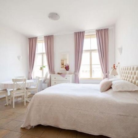Classical Studio Apartment Budapest Bagian luar foto