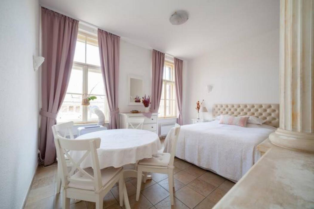 Classical Studio Apartment Budapest Bagian luar foto